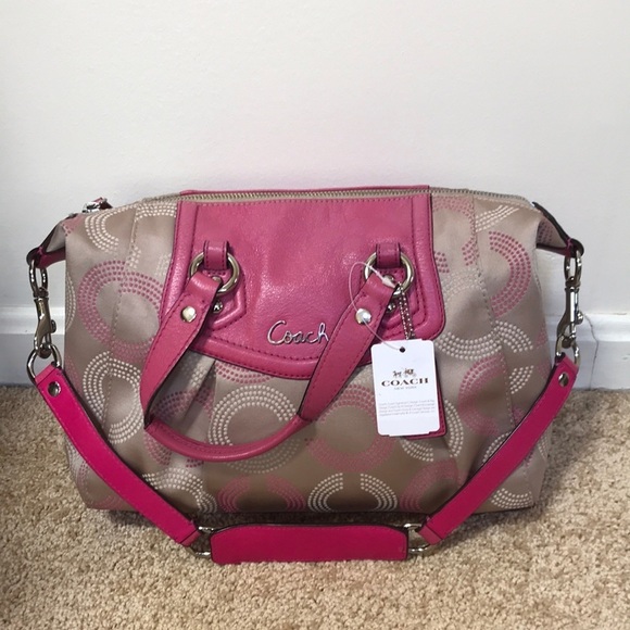 Coach Handbags - NWT! COACH pebble Taylor tote in silver with peony